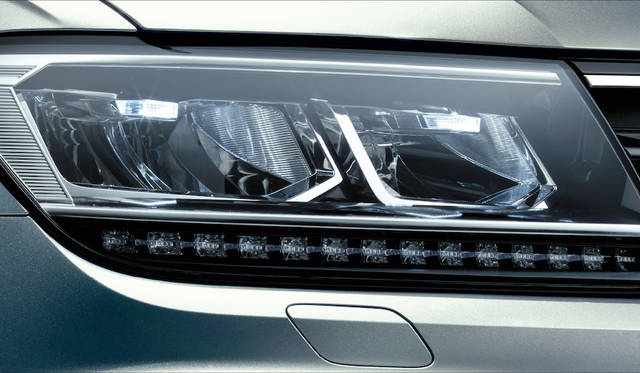 Comfortlineにオプション設定のLEDヘッドライト