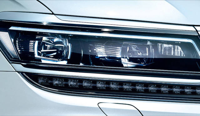 Highlineに標準装備のLEDヘッドライト