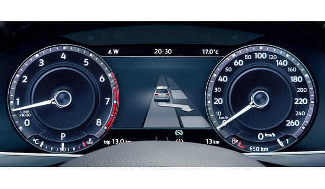 デジタルメータークラスター(Highline、R-Lineに標準装備)