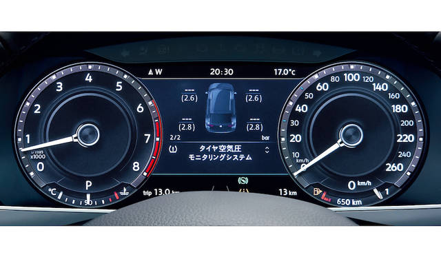 デジタルメータークラスター(Highline、R-Lineに標準装備)