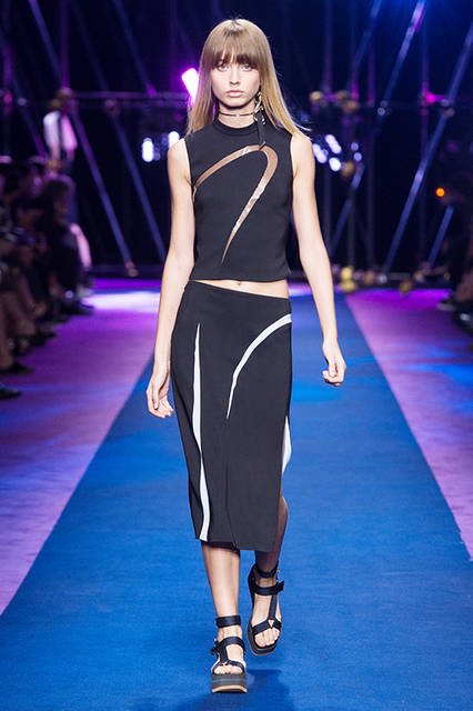 Versace-Women-SS17_19