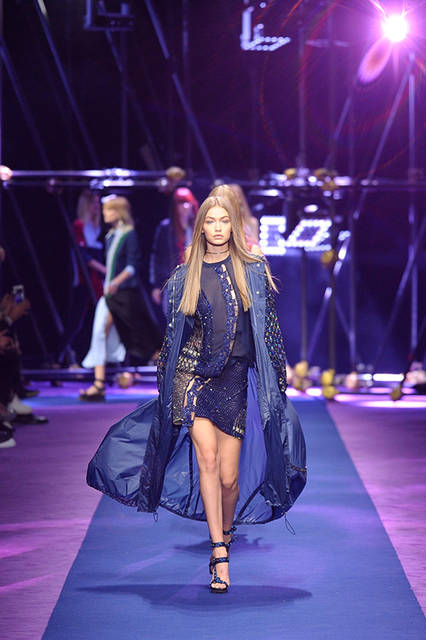 Versace-Women-SS17_Finale-01