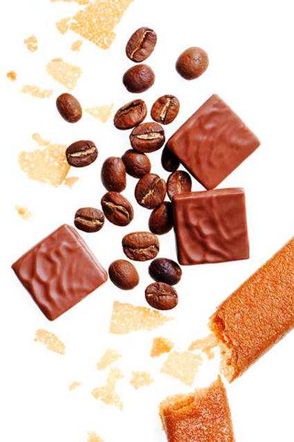 Un café s’il vous plaît<br /> アン キャフェ<br /> ー コーヒーをひとつ ー