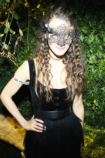 Charlotte-Le-Bon---Mask シャルロット・ルボン