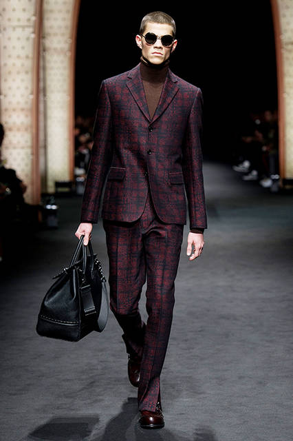 Versace_Men_FW17_-(2)
