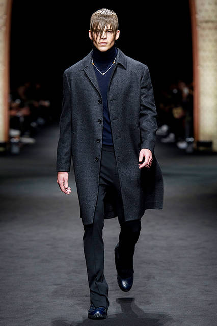 Versace_Men_FW17_-(7)