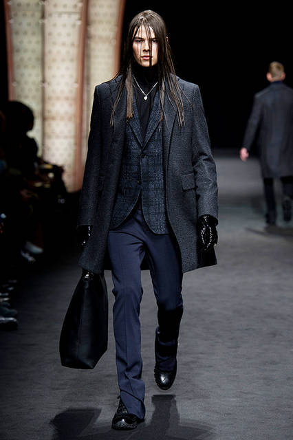 Versace_Men_FW17_-(8)