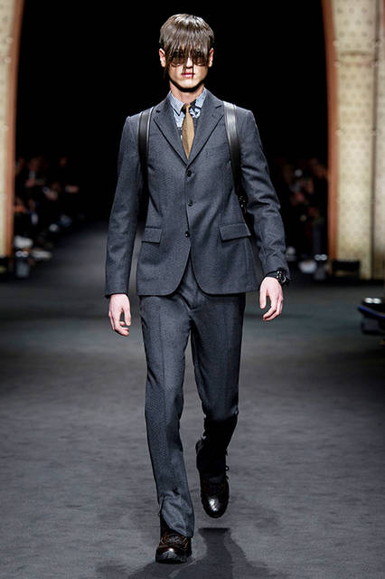 Versace_Men_FW17_-(12)