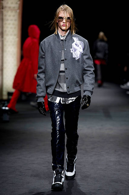 Versace_Men_FW17_-(23)