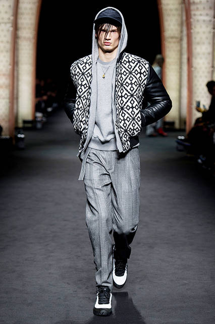 Versace_Men_FW17_-(25)