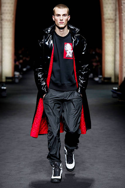 Versace_Men_FW17_-(27)