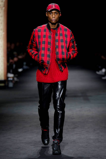 Versace_Men_FW17_-(32)