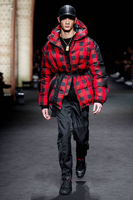 Versace_Men_FW17_-(33)