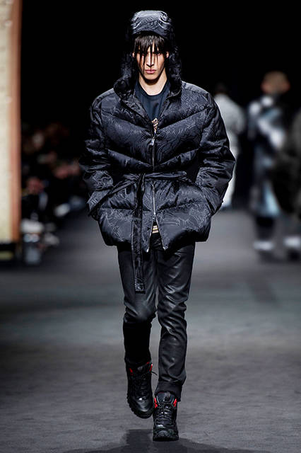 Versace_Men_FW17_-(34)