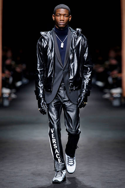 Versace_Men_FW17_-(38)