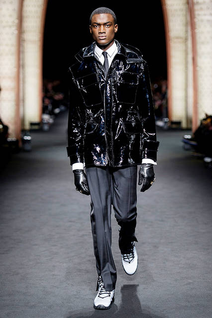 Versace_Men_FW17_-(40)