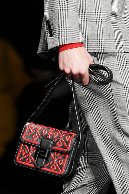 Versace_Men_FW17_Detail_-(36)