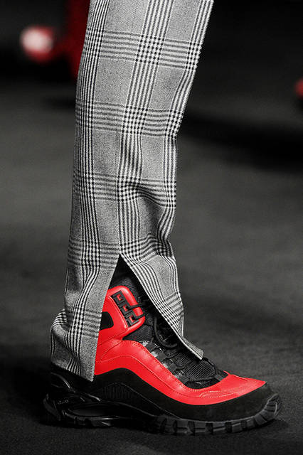 Versace_Men_FW17_Detail_-(75)