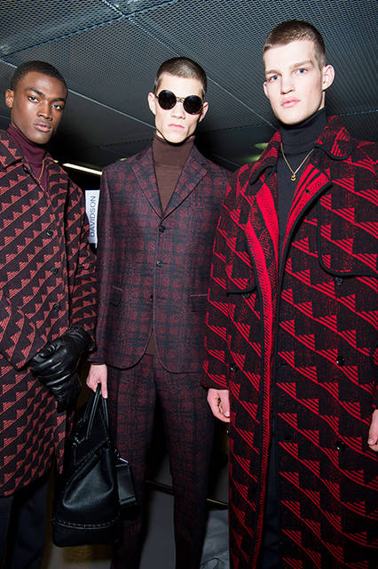 AW17M-Versace-001