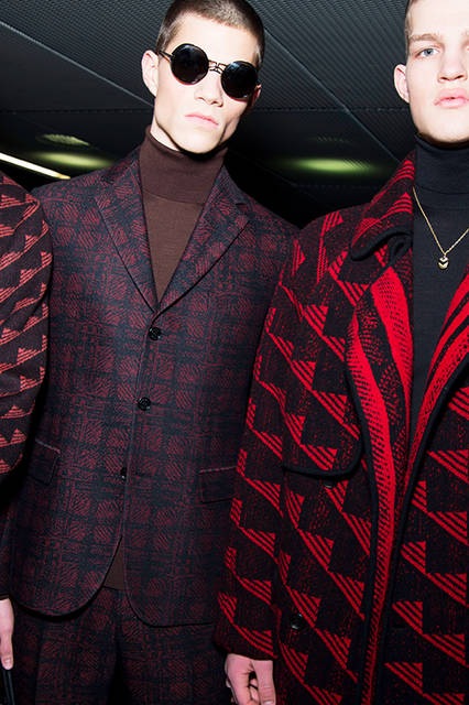 AW17M-Versace-002
