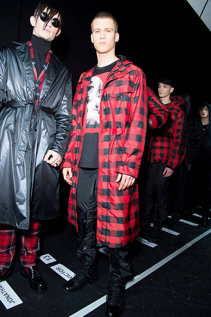 AW17M-Versace-100