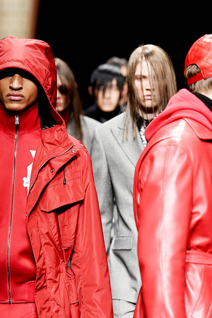 Versace_Men_FW17_Parade_-(10)