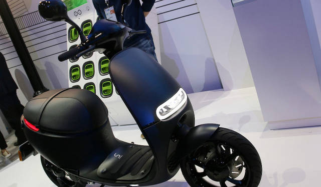 パナソニックのバッテリーを用いた電動スクーター「Gogoro」。台湾をベースにした企業であるが、既にベルリンではバイクシアリングようにスタートしている
