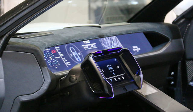 「ゴリラガラス」で知られるガラスメーカー、コーニング社が提案するダッシュボード