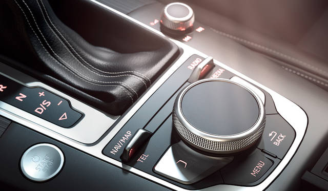 全面的に刷新された「MMIコントロール ユニット」