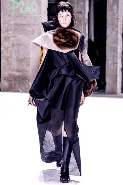 Rick-Owens-Womens-SS17---35