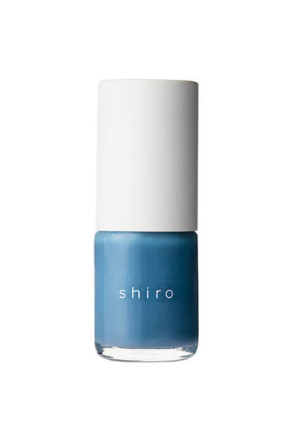 <strong>亜麻ネイル</strong><br /> 価格｜全18色 10mL 　2400円（税抜）<br />