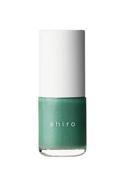 <strong>亜麻ネイル</strong><br /> 価格｜全18色 10mL 　2400円（税抜）<br />