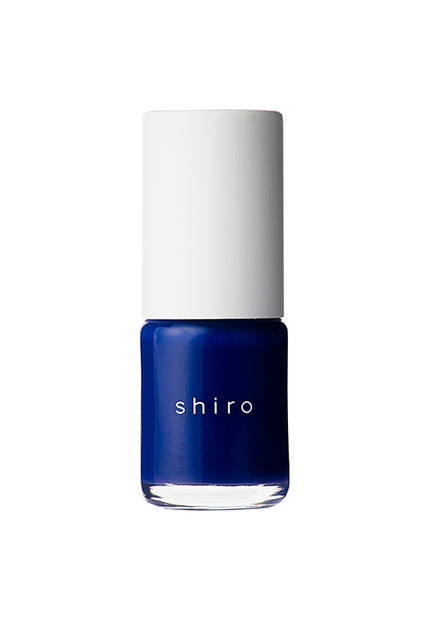 <strong>亜麻ネイル</strong><br /> 価格｜全18色 10mL 　2400円（税抜）<br />