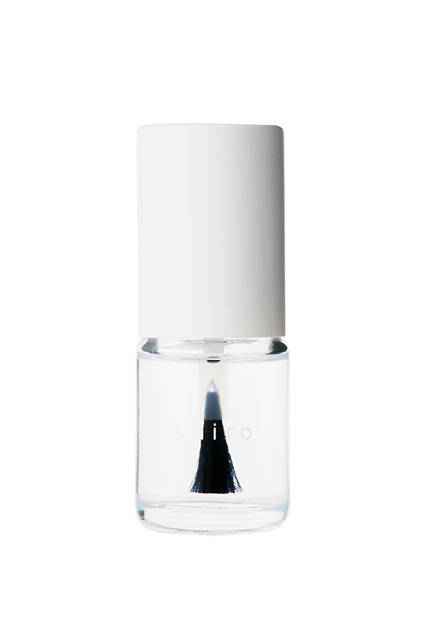 <strong>亜麻ネイル</strong><br /> 価格｜全18色 10mL 　2400円（税抜）<br />