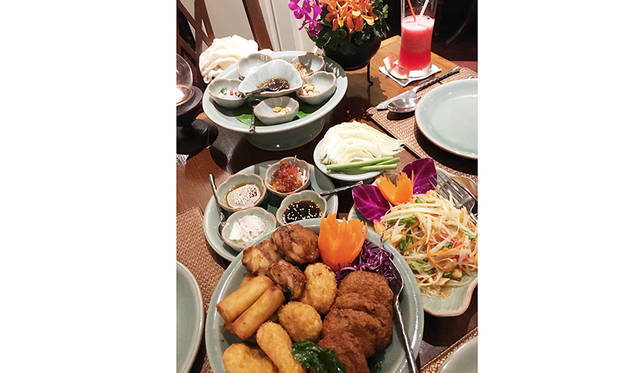 ©2012 Baan Khanitha