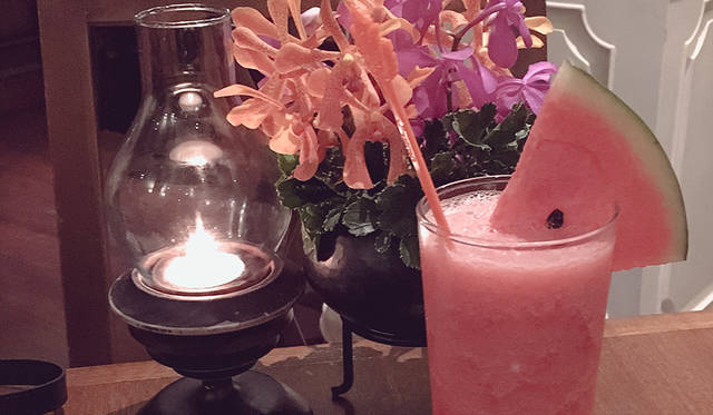 ©2012 Baan Khanitha