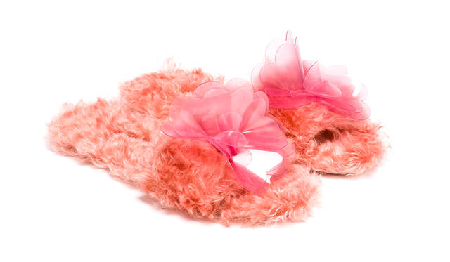 限定商品<br /> 価格｜7万8000円<br /> 高さ｜0.5cm<br /> 素材｜ エコファーとビニール<br /> カラー｜ライトブルー、ブラック、ピンク、イエロー、ブルー、ボルドー、ホワイト（全7色）<br />