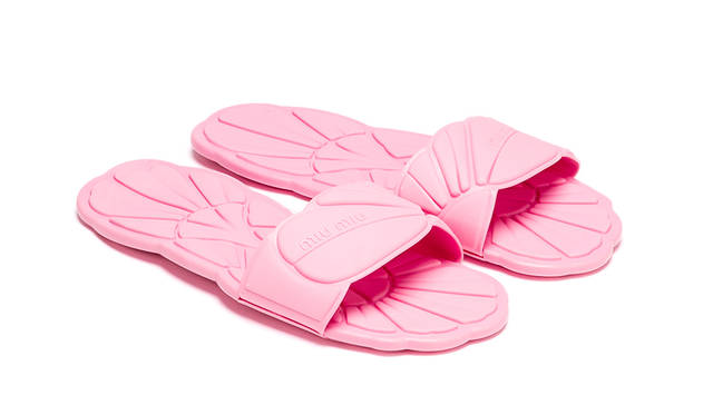 先行発売商品<br /> 価格｜3万9000円<br /> 高さ｜ 0.5cm<br /> 素材｜ ラバー<br /> カラー｜ピンク、レッド、ネイビー、オレンジ、パープル、ブルー、グリーン（全7色）<br />