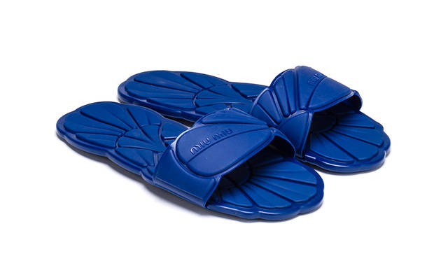 先行発売商品<br /> 価格｜3万9000円<br /> 高さ｜ 0.5cm<br /> 素材｜ ラバー<br /> カラー｜ピンク、レッド、ネイビー、オレンジ、パープル、ブルー、グリーン（全7色）<br />