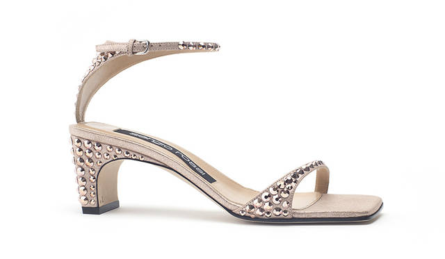 クリスタル付ローズゴールド｜11万5000円（税別）