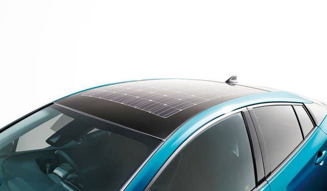 ルーフに備わる、ソーラー充電システム