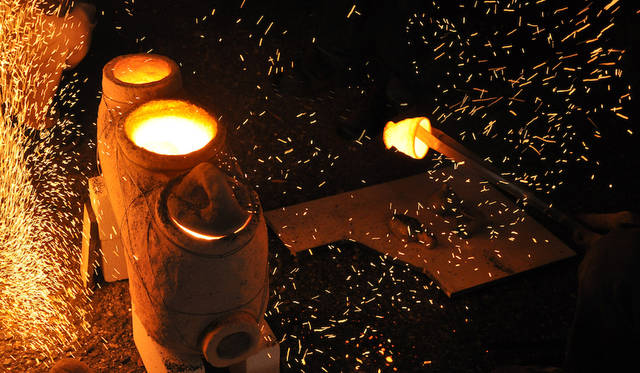 大量生産の陶磁器も、唯一無二の一品へと生まれ変わらせることができる移動型窯<br>作品名｜MASS PRODUCTION TO UNIQUE ITEMS<br>受賞者｜TAKEHANAKE-Bungorogama（竹鼻 良文／日本、奥田 文悟／日本、奥田 章／日本）