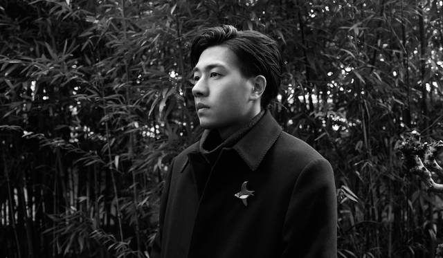 過去から現在までのプログラムを再生することができる、ハイテクでレトロなラジオ<br>作品名｜RETROSPECTION PROJECT / TIME TUNE RADIO<br>受賞者｜産田 拓郎／日本