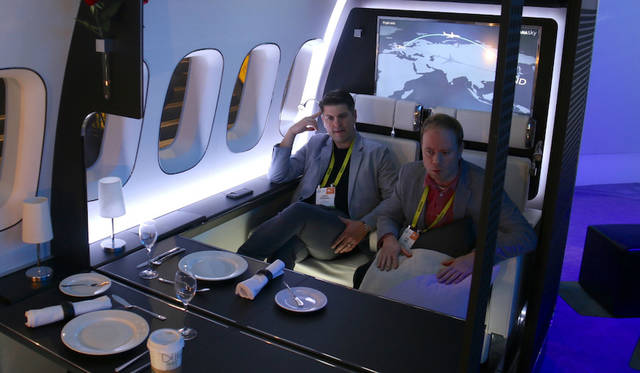 パナソニックは「ファーストクラス・キャビン」をテーマに、4Kディスプレイを搭載した機内エンターテインメントを提案した。