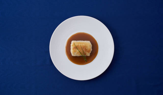 ＜メイン（魚）＞シェ・イノ「舌平目のブレゼ“アルベール風”」