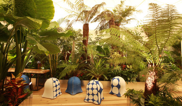 メルセデス・ベンツとポーラがコラボレーション 美の体験イベント「Mercedes-Benz Connection NEXTDOOR POLA TALKER’S TABLE FEAT.WE/」を開催