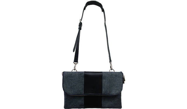 <strong>TRAVER ROTTERDAM</strong><br> SIZE｜H21cm×W33cm×D3cm<br> 価格｜3万240円