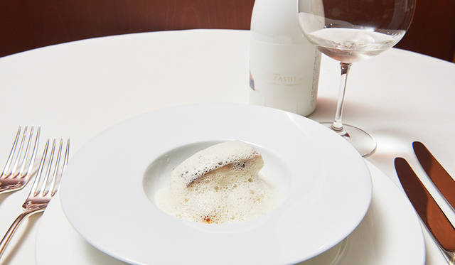 NIIZAWA KIZASHI × 真鯛の酒蒸しと青海苔 浅利のソース