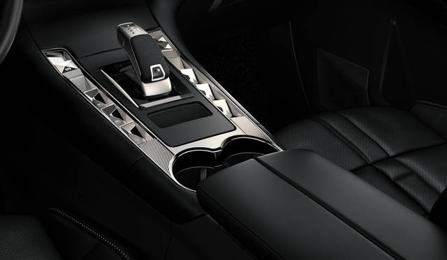 オペラ・アート バザルトのインテリア