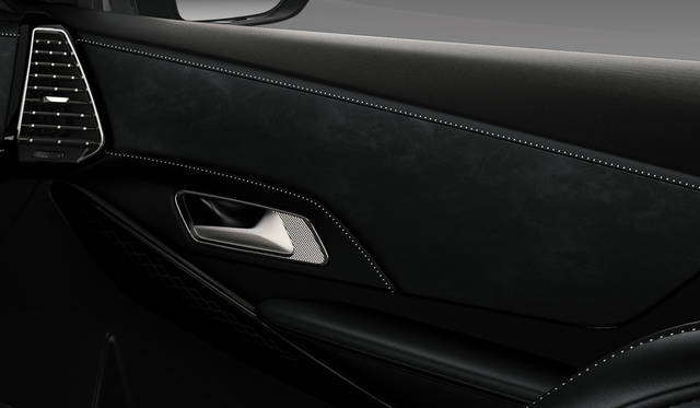 オペラ・アート バザルトのインテリア